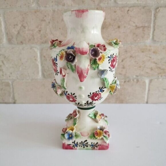 Vintage Capodimonte Style Small 7" Vase, CHIPPED Pedestal Florals Handmade Italy - Picture 9 of 10